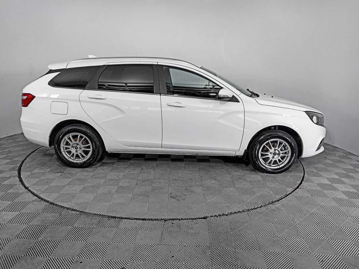 Lada (ВАЗ) Vesta SW, 2021 - фото №4